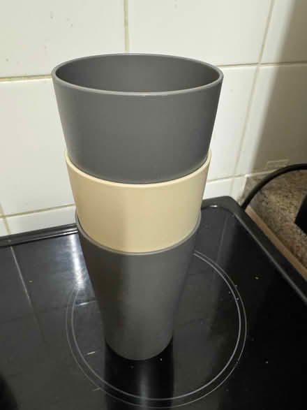 Photo of free Plastic 3cups 3small plates 3bowls (Finsbury Park N7) #4