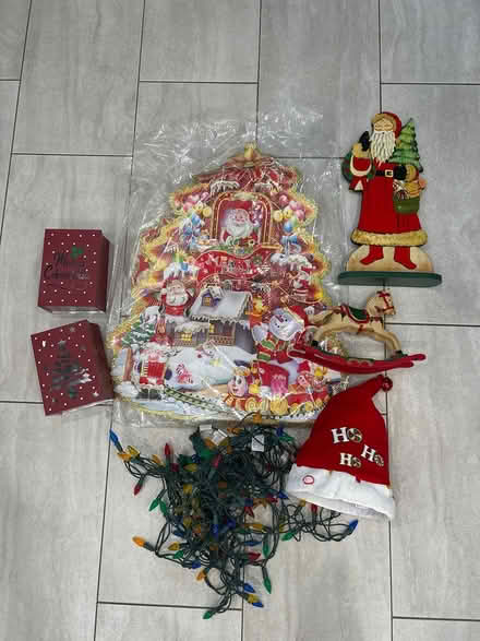 Photo of free Christmas decorations (South Fallingbrook) #1