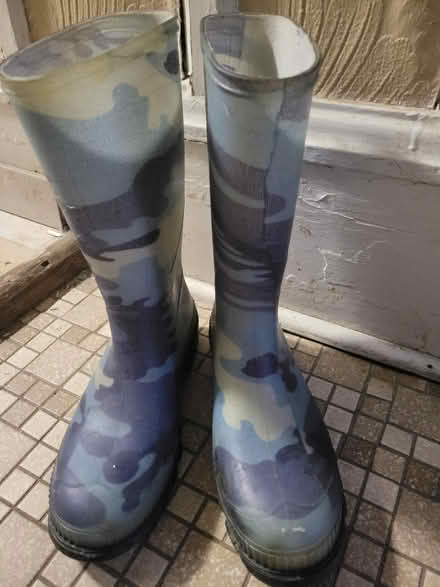 Photo of free Water boots size 8 (Bloomfield, near Home Depot.) #1