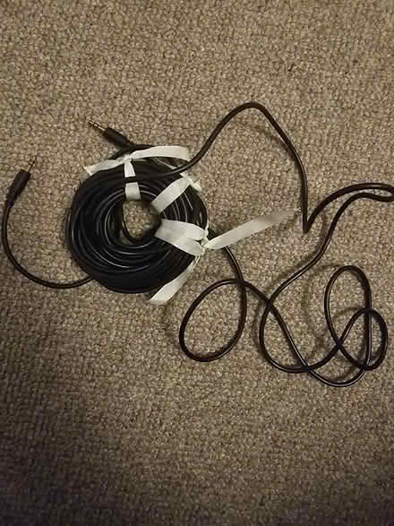Photo of free Long (5m?) 3.5mm to 3.5mm audio cable. (Ebley GL5) #2