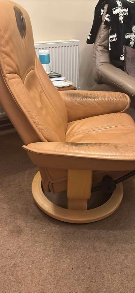 Photo of free Leather brecling chair (Steeple Aston OX25) #1