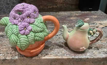 Photo of free 4 teapots (Ossington and Dupont) #1