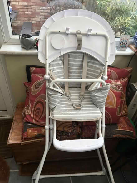Photo of free High Chair (HP5 Chesham) #2