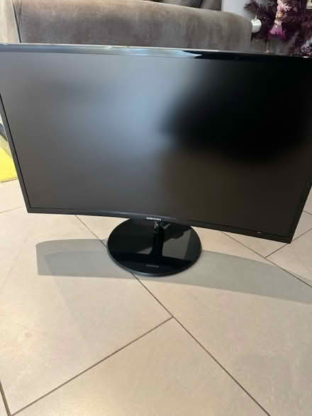 Photo of free Computer monitor (Goffs oak EN7) #1