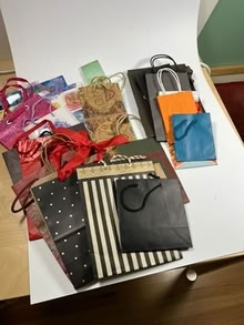 Photo of free small gift bags (Midtown Palo Alto) #1