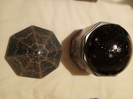 Photo of free Christmas tins (Jennyfield HG3) #1