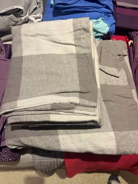 Photo of free Various single, double and king size duvets with pillow cases (Lavender Hill SW11) #3