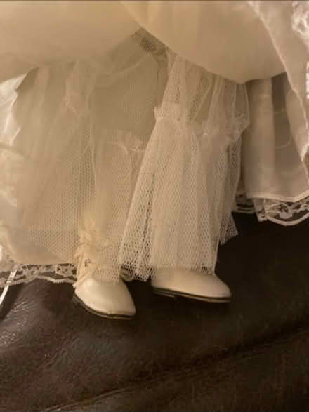 Photo of free Porcelain Bride Doll (Cheshunt En8) #4