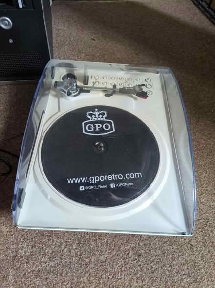 Photo of free GPO retro vinyl player (Newhaven SK17) #1