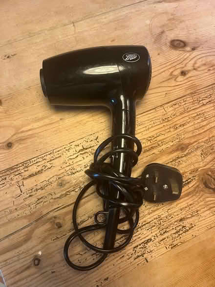 Photo of free Small hairdryer (Herne Hill SE24) #1