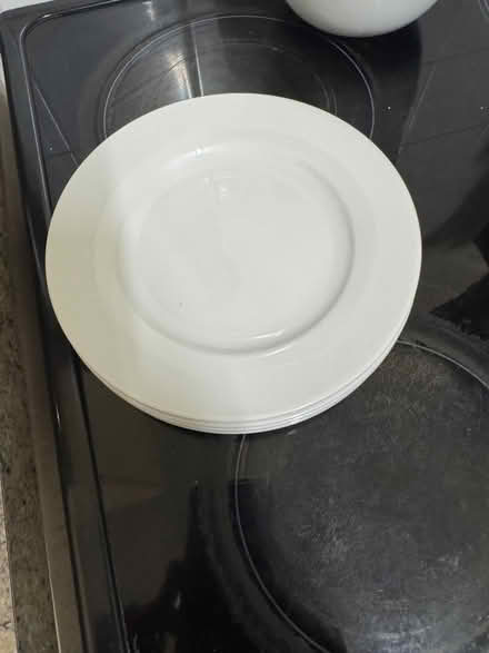 Photo of free White Dinner set (Finsbury Park N7) #2