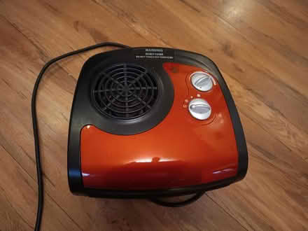Photo of free Red fan heater 1.5KW (LU7 Leighton Buzzard) #2