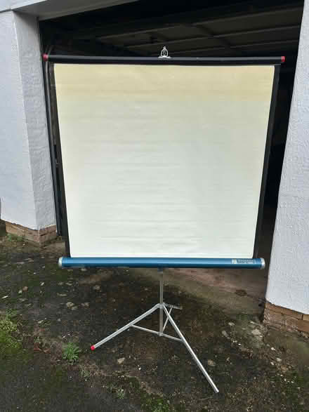 Photo of free Projector screen (Garsington OX44) #1