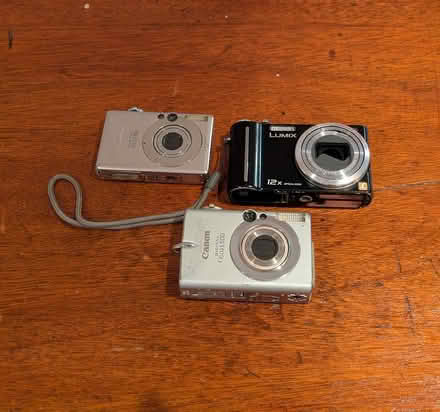 Photo of free Old compact cameras (Myton CV34) #1