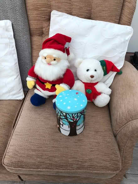 Photo of free Musical tin and cuddly bits (Gosport PO13) #1