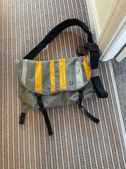 Photo of free Shoulder bag (Leigh on sea SS9) #1