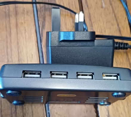 Photo of free Powered 4 port USB Hub (IP4) #2
