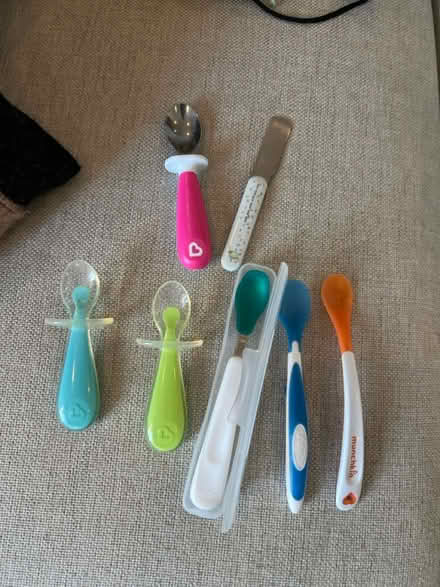 Photo of free Infant containers and spoons (Hamilton Heights) #4