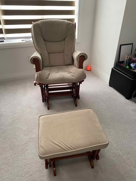 Photo of free Rocker/Glider Chair with Automan (East Gwillimbury) #1