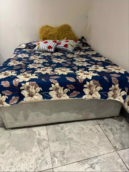 Photo of free Bed frame (M19 3XR) #1