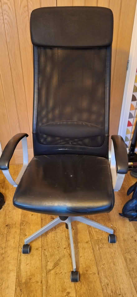 Photo of free High Backed Office Chair (Ryeish Green RG7) #1