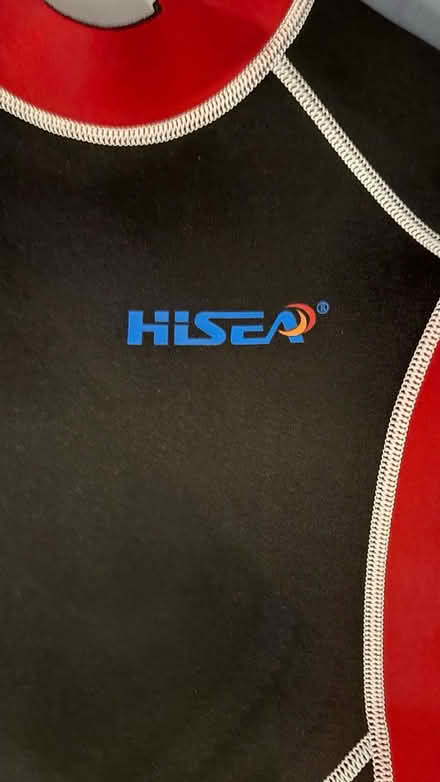 Photo of free Hisea wetsuit for kids size 6 (Columbia) #2