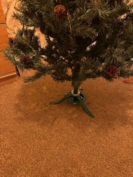 Photo of free 5’ Christmas tree with storage bag (L31 Maghull) #3