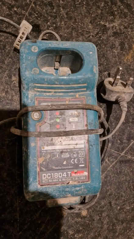 Photo of free Makita battery charger. (Hindley WN2) #1