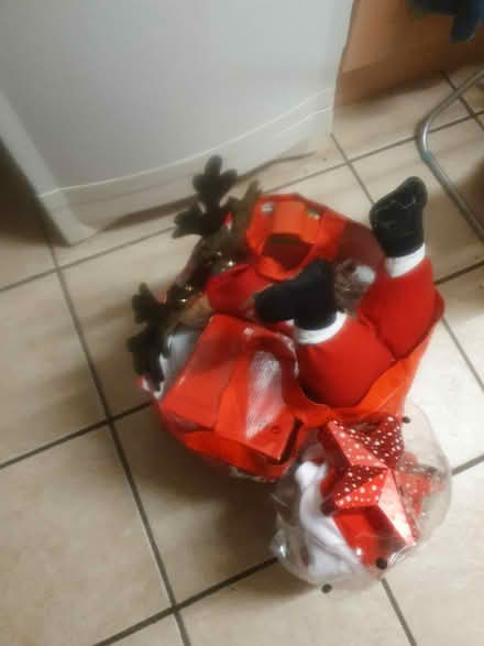 Photo of free lge bag of assorted christmas bits (CT18) #1