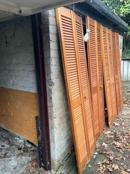 Photo of free Mid century bifold wardrobe doors (Anerley SE19) #2