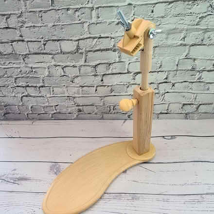 Photo of Embroidery stand (Brooklyn) (Kensington Brooklyn) #2