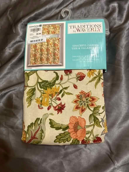 Photo of free Kitchen Curtains (Clason Point Bronx NY) #1