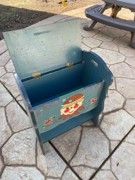 Photo of free Toy chest / seat (West Menlo) #2