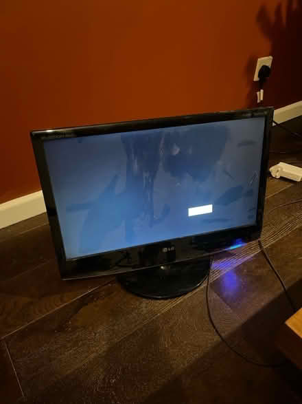 Photo of free Small LG TV (New Cross SE14) #1