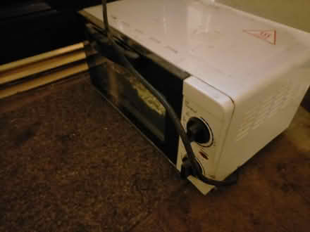 Photo of free Small electric oven/grill table top (Kingsmoor CM18) #1