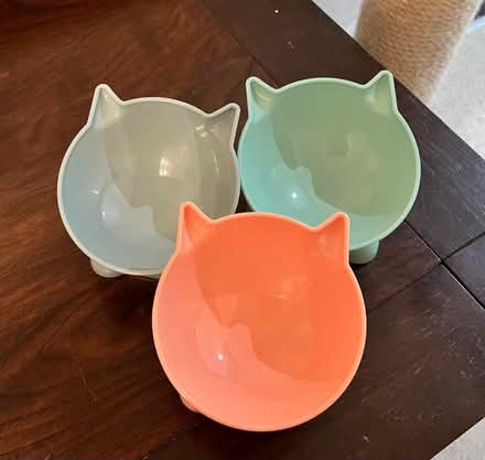 Photo of free 3 small unused cat dishes (Stevenage SG1) #1