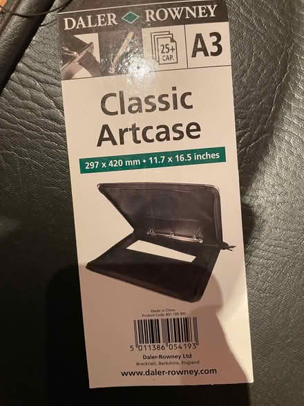 Photo of free Art carry case (Shelton SY3) #1