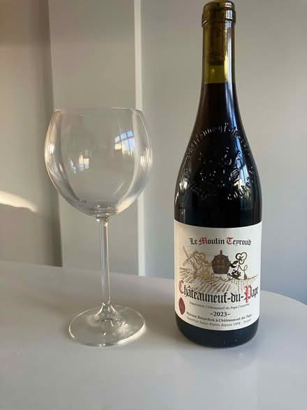 Photo of free 17 Very Large Wine Glasses (Stalybridge SK15) #2