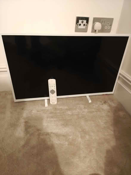 Photo of free 32 Inch TV - White (Hove BN3) #2