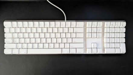 Photo of Old Style Apple Keyboard (Chingford Mount E4) #1
