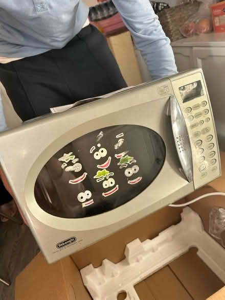 Photo of free Microwave (Croydon CR0) #2