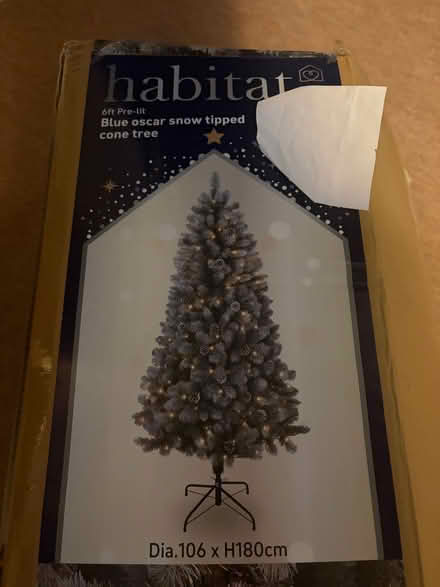 Photo of free Pre lit 6ft Christmas Tree (Middlewich CW10) #2