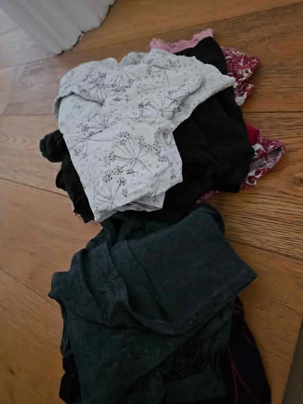 Photo of free Ladies Clothes Size Small (IG1) #1