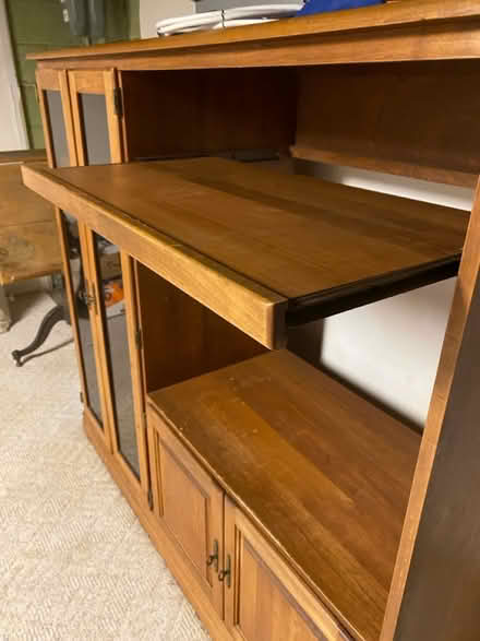 Photo of free Entertainment Center (Green Brook, south of Rt 22) #4