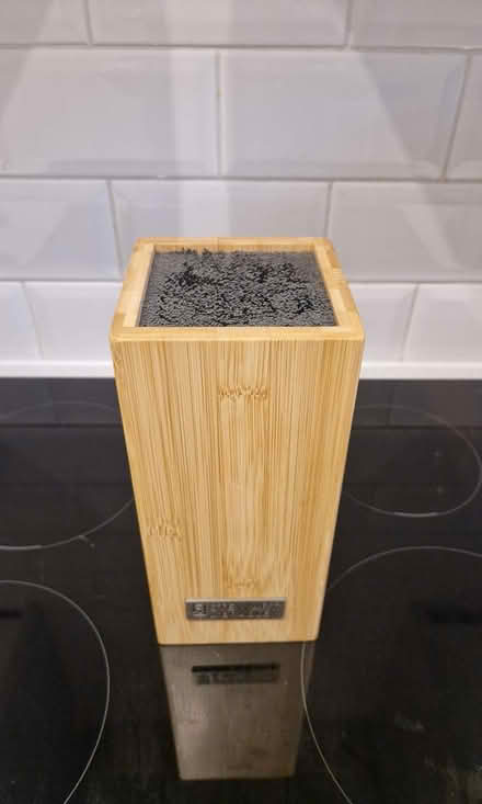 Photo of free Universal knife block (Crystal Palace, SE19) #1