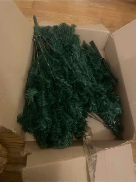 Photo of free 6ft Christmas Tree 🎄 (Cheshunt En8) #1