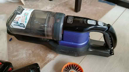 Photo of free Cordless Vacuum (spares or repair) (Tilehurst, Reading RG31) #2