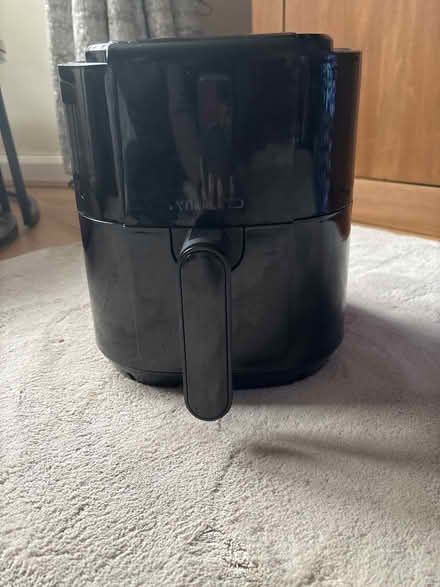 Photo of free Smal Air Fryer (Hull HU5) #1