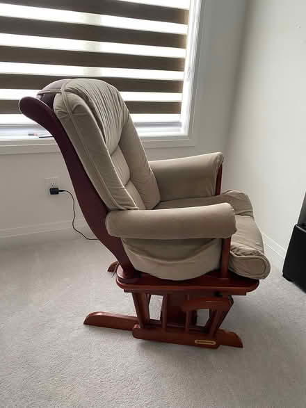 Photo of free Rocker/Glider Chair with Automan (East Gwillimbury) #2