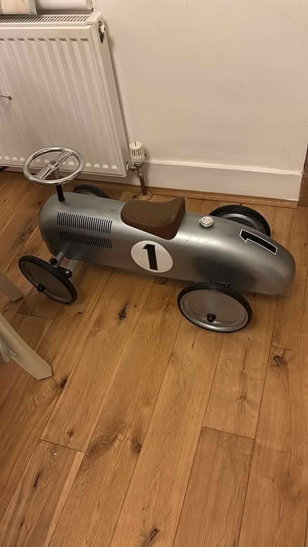 Photo of free Kids Sit on car (BR6 Pratts Bottom) #1